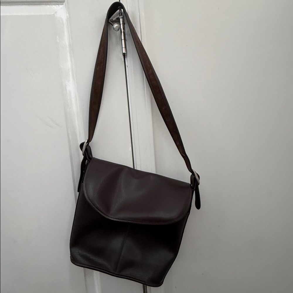 Vintage Coach 90s Whitney Crossbody Bag color brown - Picture 2 of 7